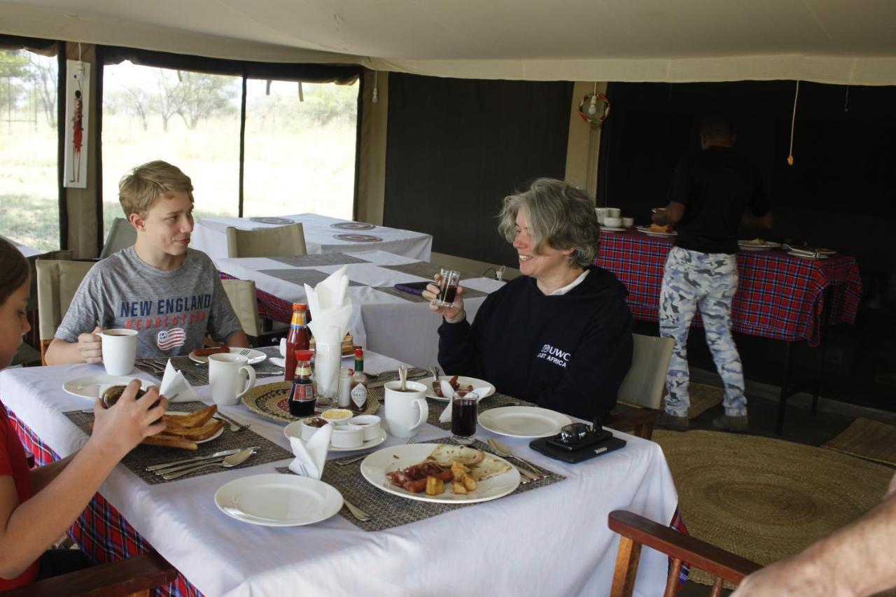 Osero Serengeti Luxury Tented Camp Banagi Екстериор снимка