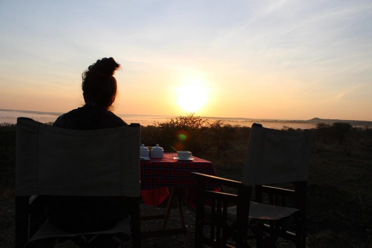 Osero Serengeti Luxury Tented Camp Banagi Екстериор снимка
