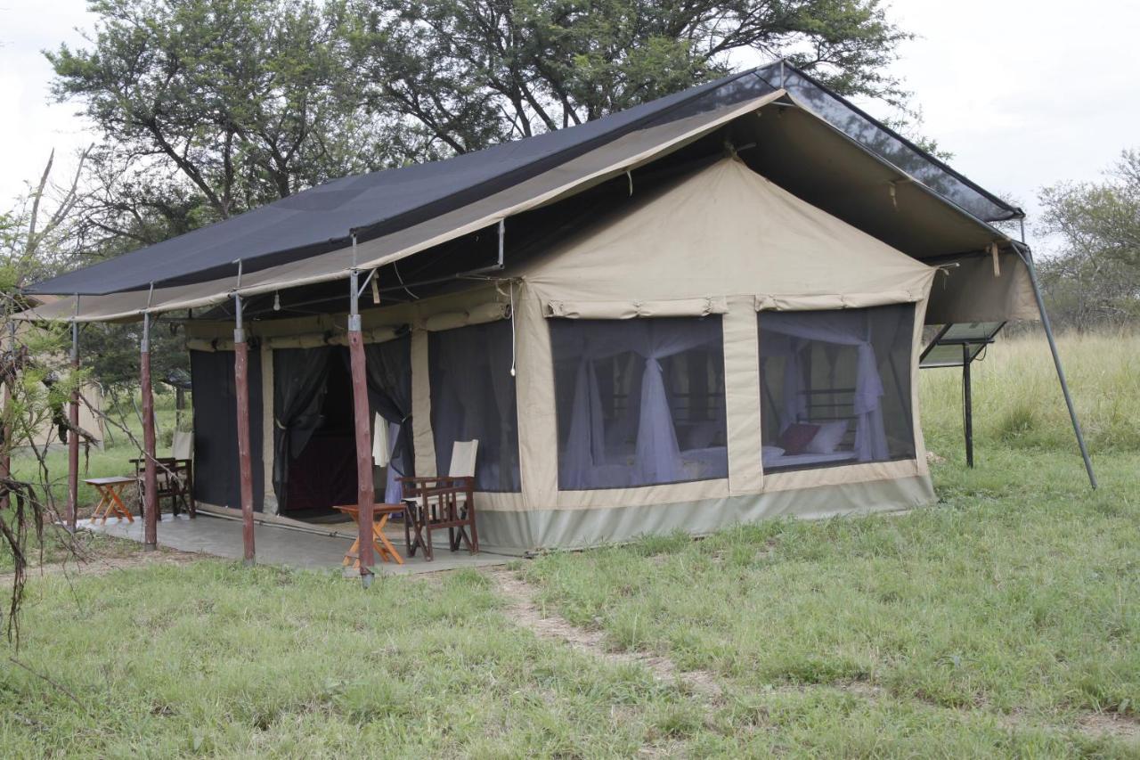Osero Serengeti Luxury Tented Camp Banagi Екстериор снимка