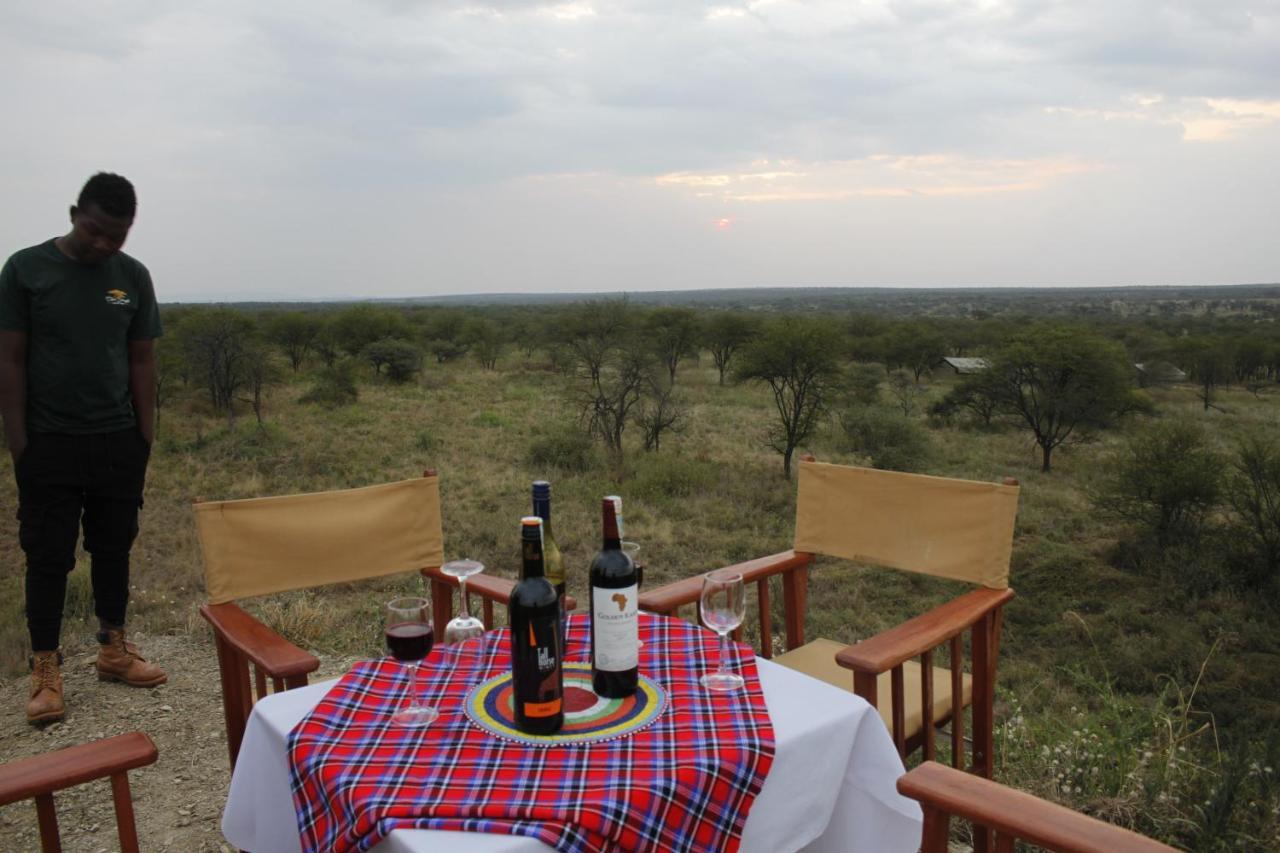 Osero Serengeti Luxury Tented Camp Banagi Екстериор снимка